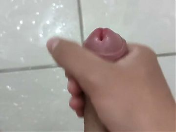 Handjob with small dick until I come ( 11cm )
