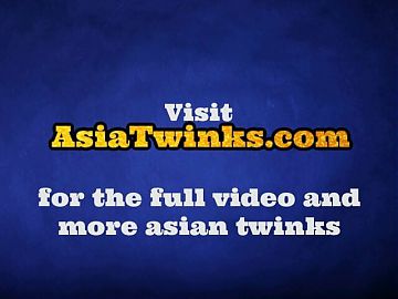Twink Asian blows and tugs boyfriends dick in amateur duo