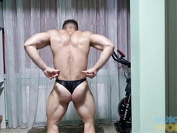 Young Bodybuilder Invites You To Worship